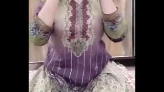 ���ணிப்பெண் கற்பனை உண்மை வருகிறது