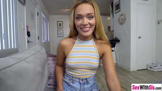 Karšto babe patiko blowjob ir pussy fucking