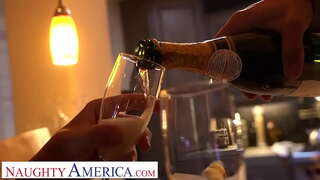 ���රක ඇමරිකාව - පුරා Glam ලැබෙන සියලු සැරසී දක්වා පෙර ගමන් කුකුළා