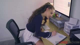 ���ວີຈິນໄອຫັນ້ອງເຫັນວ່າອ້າຍນຕົ້ນສະບັບທີ່ຫນ້າສົນໃຈ