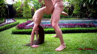 COLLEGE TEEN DOSTANE ZADEK DO ÚST KURVA