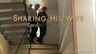 MÁMA MILF bere na dvou velkých kohouty