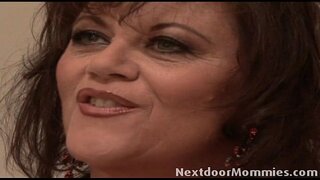 Де Белланың күніне арналған ойыншығы бар