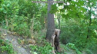 Outdoor sex scene met een blondje