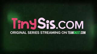 18 წლის Ariana Grand აქ არის ერთი რამ, და ერთი რამ, მხოლოდ, to get FUCKED! ეს sexy ass rubbed თვალი თქვენს წინაშე ერთად, ლოკვა და სამი აღფრთოვანებული, როდესაც მიმდინარეობს pl