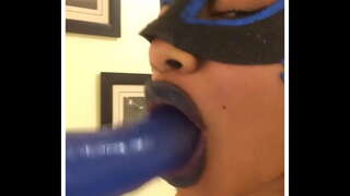 ���િકી Hylton Deepthroats પહેલાં આ બોલ