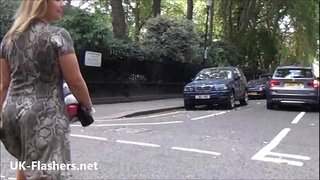 ���ामुक चमकणारे सोनेरी Ashley रायडर्स उघडया मैदानातील exhibitionism आणि नवशिक्या तरूणी एक व्यक्ती ज्याला ईतरांचे सामागम