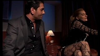 Ева Falk твърде много обича да се полагаха