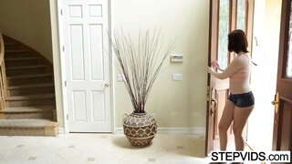 Майя уның йыйылма абайса трахать ҡайнар Кендрикты