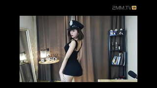 Yi Suwan üniforma sıcak Dans