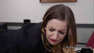 Big tits bruna estro anal fingering ŝia saleswoman