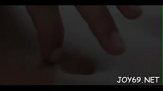 ���কাকী, দুর্দশা, পায়, কিছু আনন্দ