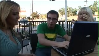 Буунун отвратительных пикаперов дария суранбаева пенсия куракта болсо Лоуренс жана Трина Майклс н тилкесинде көрүү