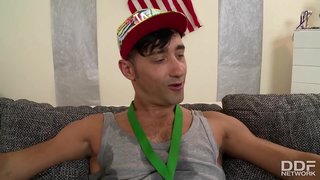 Ул трахать анит б задница бәхетле еңеп, әлегә уның клитор мокрая тер Дженни лесбиянки