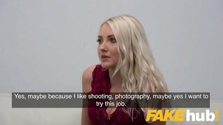 ���ົວແທນ Sexy ແຮເລັນຍໍາເພື່ອ orgasm ໂດຍຕົວແທແລ່ນ