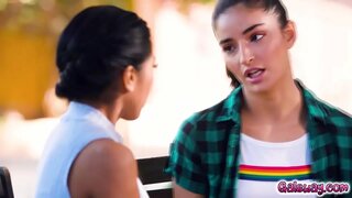 Ember kwaye Emily nesicwangciso imigca ethe i-iimboniselo zabucala