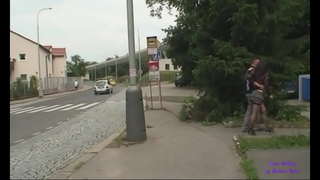 Возьми молоденькую шлюху трахнуть көпір астында қоғамдық саябағында