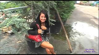 Haurtzaindegia du slut aukera ematen dizu bere burua izan fucked plazer